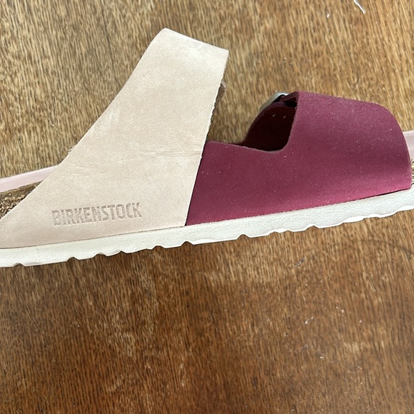 Birkenstock Arizona Leather Maroon/Pink Sandals - Size 39 Never worn!! - Picture 3 of 4